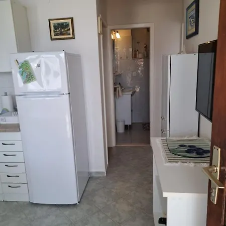 Apartment Jela - 50 M From Postira