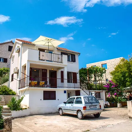 Apartment Jela